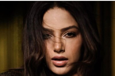 Harnaaz Sandhu Shares Tips On How To Ace A Perfect Soft Glam Make-Up Look