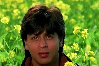 Netflix Asked DDLJ Fans to Pretend It's 1995 and Everyone's Falling For SRK All Over Again