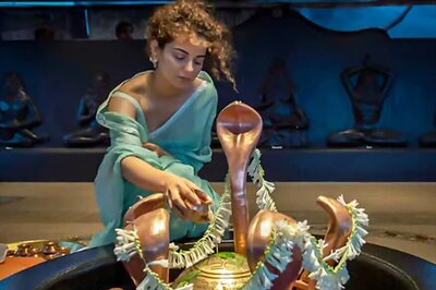 Kangana Ranaut Seeks Blessings of Adiyogi Shiva in Coimbatore; See Pics