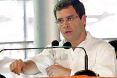 Rahul Gandhi suffers leg sprain