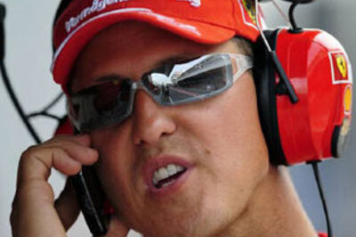 Schumacher returns to F1, tests a 2007 Ferrari
