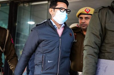 Pee-gate: Shankar Mishra's Bail Plea Says Complainant Suffering from Urinary Incontinence, Cites Her 'Wet Sheets' Claim