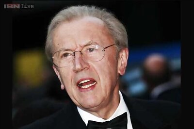 Veteran British broadcaster David Frost dies of a heart attack