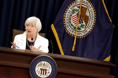 Federal Reserve's Janet Yellen Says Gradual Hikes Should Continue, Despite Weak Inflation