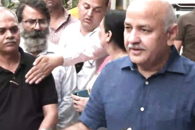 Sisodia Alleges BJP Hatching Conspiracy to Kill Kejriwal; LG Saxena Asks Delhi Police to Look into Complaint