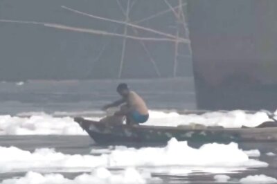 Environmentalists Pin Blame on Delhi Govt as Toxic Foam Covers Sections of Yamuna