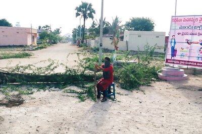 Armed with Stick, Telangana Sarpanch Takes it Upon Herself to Ensure Villagers Follow Virus Lockdown