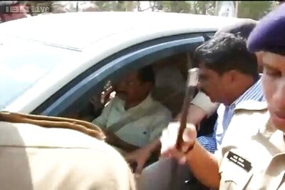 Kejriwal fails to get appointment with Modi, convoy leaves for airport