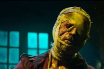 Sassy Shah Rukh Khan Returns, Gives Savage Reply To Fan Asking Jawan Teaser with Pathaan