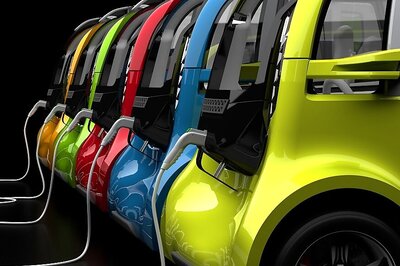 Govt Proposes Scrapping of Vehicles Older Than 15 Years in a Bid to Spur Adoption of EVs