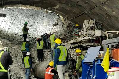 Uttarkashi Tunnel Crash: Rescuers Dig Deep to Pull Out 41 Workers, Machines Arrive to Create New Passage