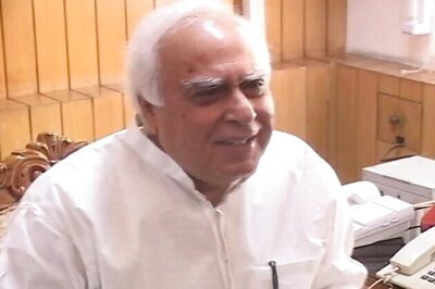 LS polls: Congress fields Sibal in Chandni Chowk, Maken in New Delhi