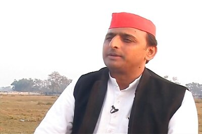 BJP slams Akhilesh govt over flood relief