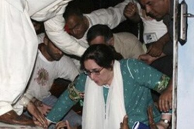 In Pics: Benazir escapes assassination bid