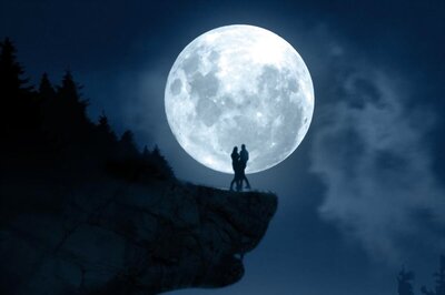 Kriti Sanon and Varun Dhawan Wrap Up the Shoot of Bhediya, Unveils New Motion Poster