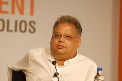 IIFL Securities' Shares Jumps 5% After Rakesh Jhunjhunwala Buys Stocks Worth Rs 12 Crore