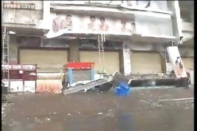 Cyclone Hudhud: Two killed as heavy rainfall lashes Andhra