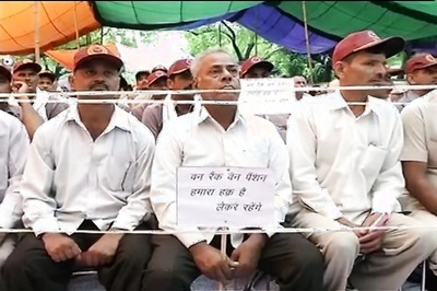 One Rank One Pension: Ex-servicemen begin dharna at Jantar Mantar