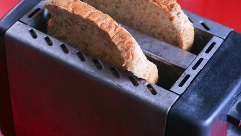 How to Make Peanut Butter Toast
