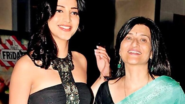 Sarika surprises daughter Shruti Haasan