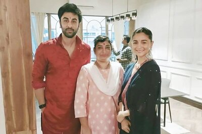 Alia Bhatt and Ranbir Kapoor Celebrate Diwali Together, See Photos
