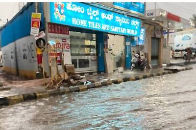 Karnataka: Roads Flooded, Vehicles Submerged As Heavy Rains Lash Bengaluru; Authorities on Alert