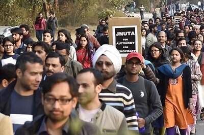 Political row between BJP and Congress over JNU issue escalates