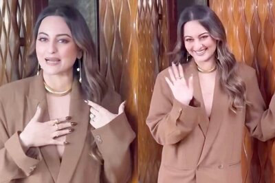Sonakshi Sinha Gives ROFL Reply As Paps Tell Her 'Love You': 'Meri Shaadi Ho Gayi Hai' | Watch