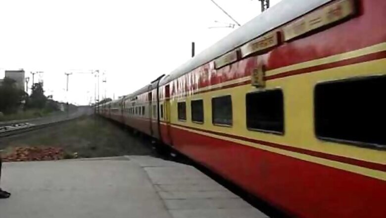 Bones in veg meal: Railway says passenger picked up non-veg lunch
