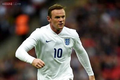 England can't afford slow start, says Wayne Rooney