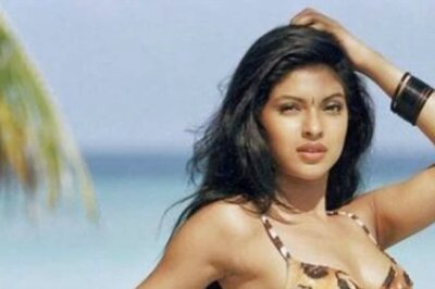 Presenting 18-Years-Old 'Smolder' Priyanka Chopra Chilling In A Bikini In The Maldives, Circa 2000