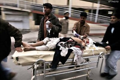 Pakistan: 23 killed in blast outside Shia mosque