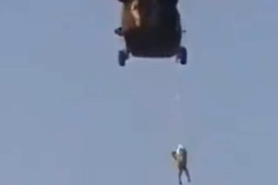 Fact Check: 'Body' Seen Dangling from US Chopper in Viral Video is an 'Alive' Talib Trying to Put a Flag on Pole