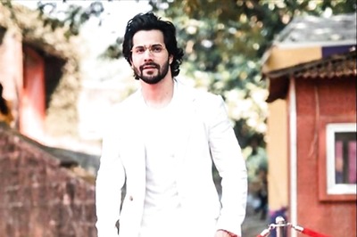 Varun Dhawan Dances Hilariously To 'Tum Toh Thehre Pardesi' With Gym Trainer; See Video