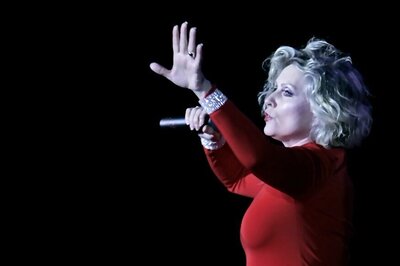 Debbie Harry Backs Experimental Eco-Fashion In London Show