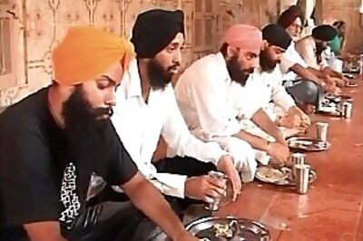 Devotees celebrate Gurparab in India, Pakistan