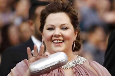 Oscar red carpet heats up as stars arrive