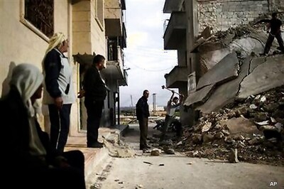 Syria fires Scud missiles at rebels: Official