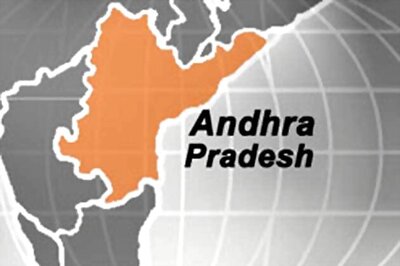 Andhra speaker issues notices to 18 Congress, TDP rebels