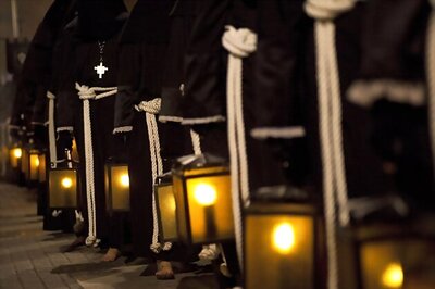 Man who sleeps naked invents 'singing lantern'