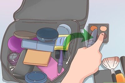 How to Organize a Makeup Bag