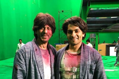 Shah Rukh Khan Poses With His Brahmastra Stunt Man In Unseen Pic, SRK Fans Salute Body Double