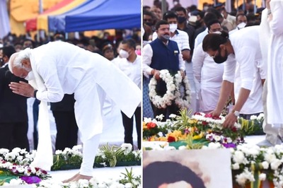 Lata Mangeshkar Funeral: PM Narendra Modi, Shah Rukh Khan, Sachin Tendulkar, Asha Bhonsle and Other Family Members Attend Last Rites