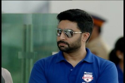 Abhishek Bachchan to spread 'love and positivity' through Twitter