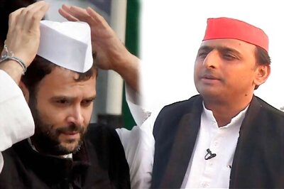 UP: SP single largest, but short of majority