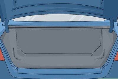 How to Replace Tail Light Bulbs
