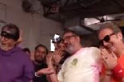 Uunchai: Amitabh Bachchan, Anupam Kher, and Team Perform Sooraj Barjatya’s Iconic Jump Step as They Wrap Shoot; Watch