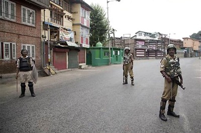 India Should Hold Plebiscite in Kashmir: Sharif