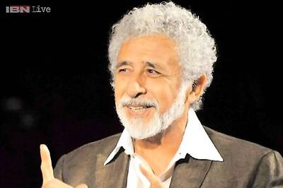 Story of 'Charlie Kay Chakkar Mein' is simple, but narrated in a complicated manner: Naseeruddin Shah