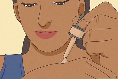 How to Choose a Foundation for Dark Skin Tones